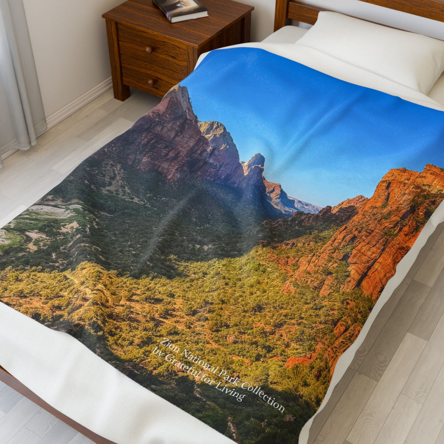 Zion National Park Velveteen Plush Blanket - Cozy Soft Throw, Scenic Home Decor, Gift for Nature Lovers, Camping & Outdoor Essentials